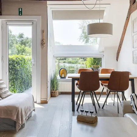 Nyaraló Brik 23 P207 *